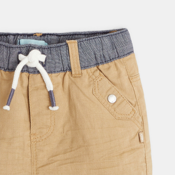 شورت من الكتان والقطن